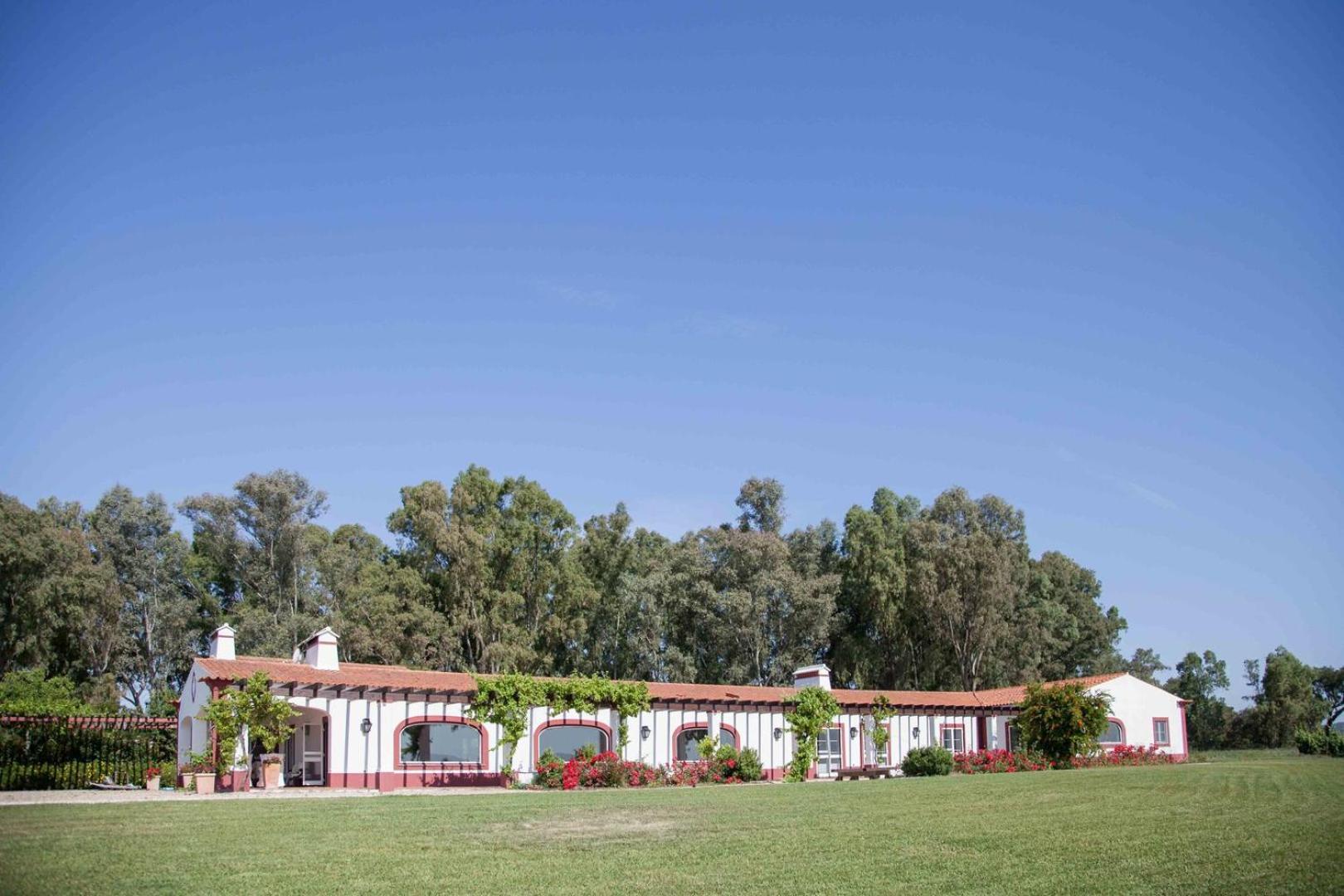 הוילה מונטרמור-או-נובו Stunning Mansion In Sao Cristovao מראה חיצוני תמונה