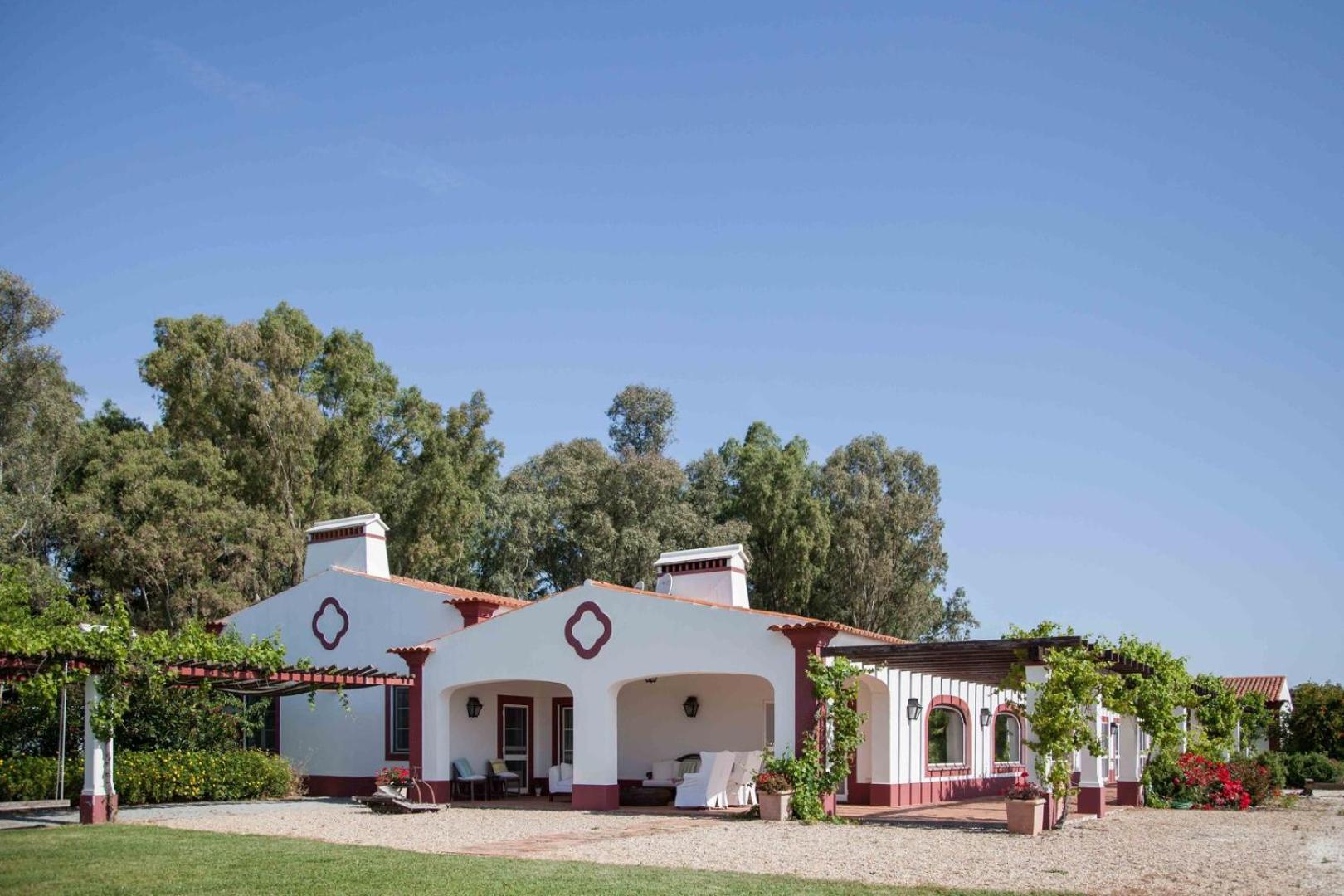 הוילה מונטרמור-או-נובו Stunning Mansion In Sao Cristovao מראה חיצוני תמונה