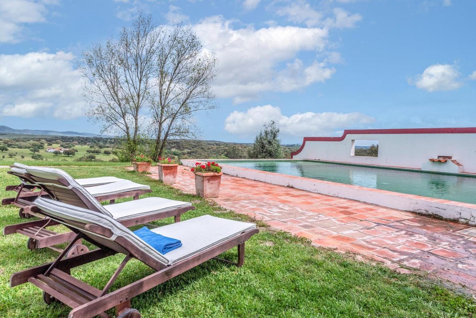 הוילה מונטרמור-או-נובו Stunning Mansion In Sao Cristovao מראה חיצוני תמונה