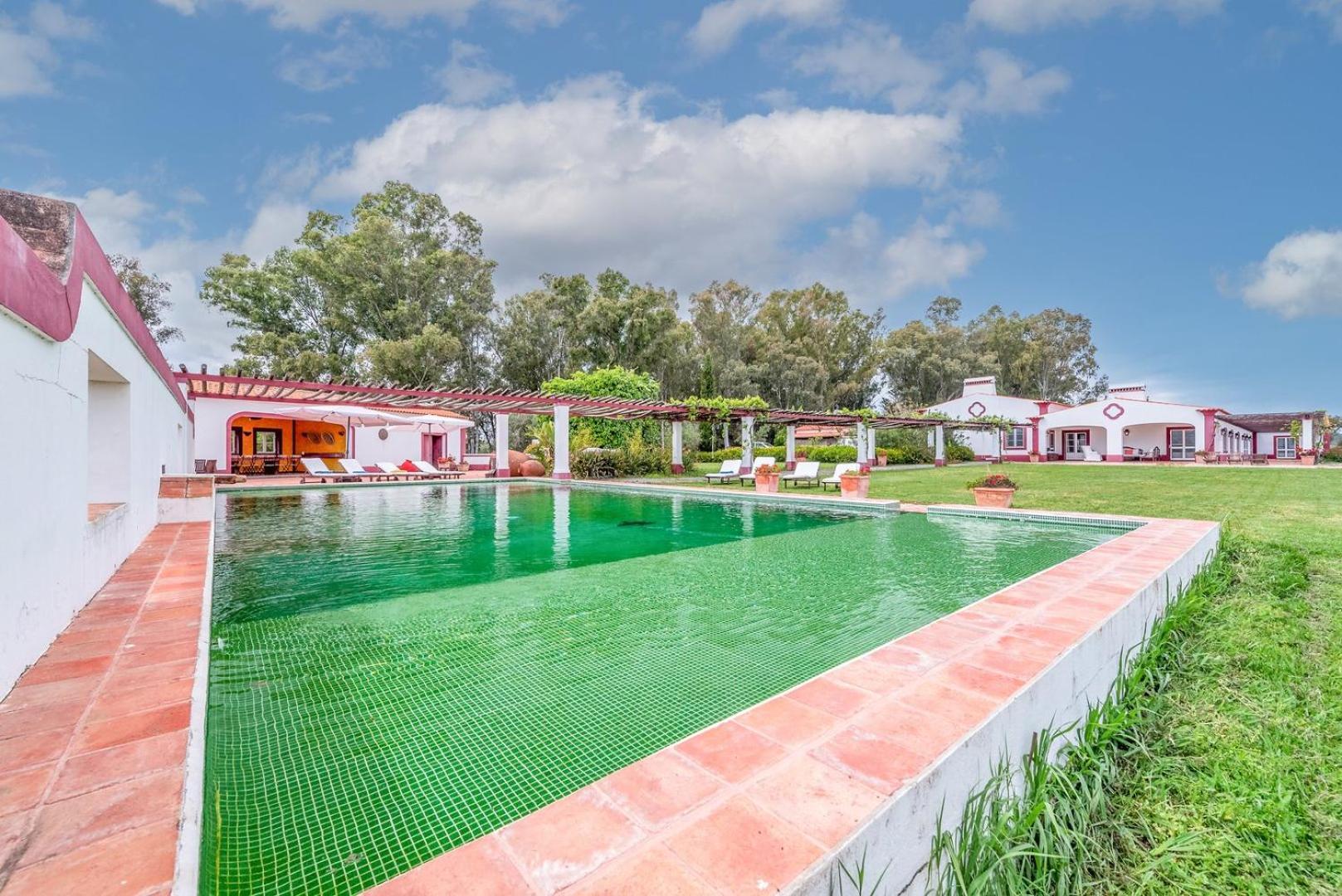 הוילה מונטרמור-או-נובו Stunning Mansion In Sao Cristovao מראה חיצוני תמונה
